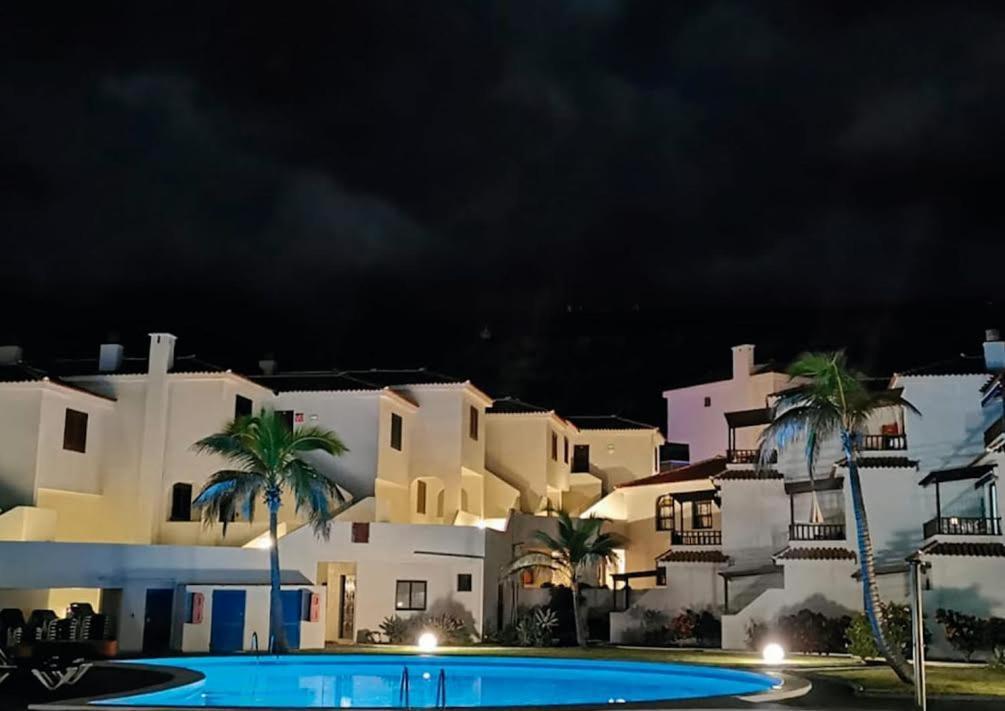 Apartamentos Tamaragua Brena Baja Bagian luar foto