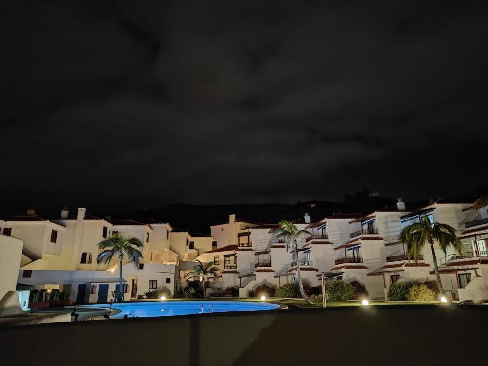 Apartamentos Tamaragua Brena Baja Bagian luar foto