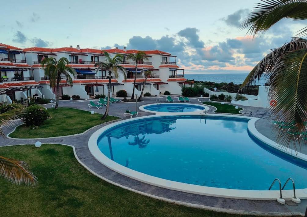 Apartamentos Tamaragua Brena Baja Bagian luar foto